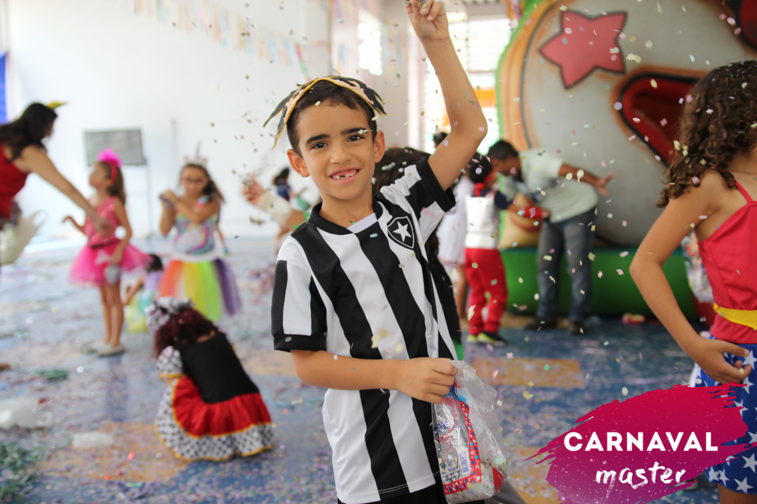 Victor Caldas (19) Victor Caldas (19)