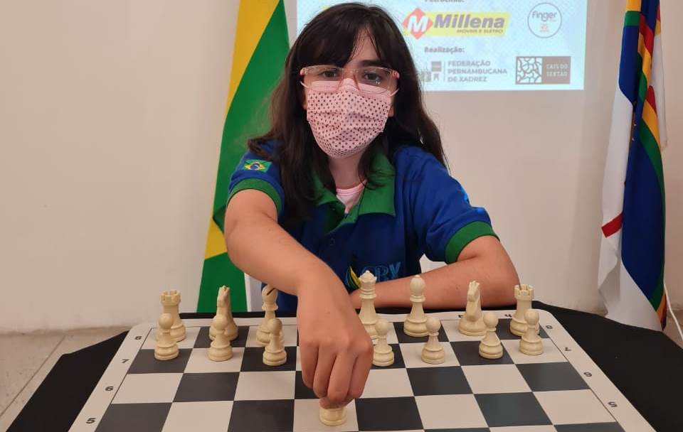 Aluna do Colégio de Aplicação conquista 2º lugar no Campeonato Brasileiro  de Xadrez Escolar - Univali