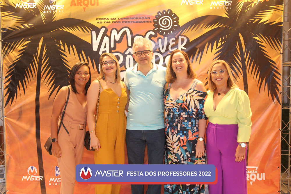 1_Backdrop (40) 1_Backdrop (40)