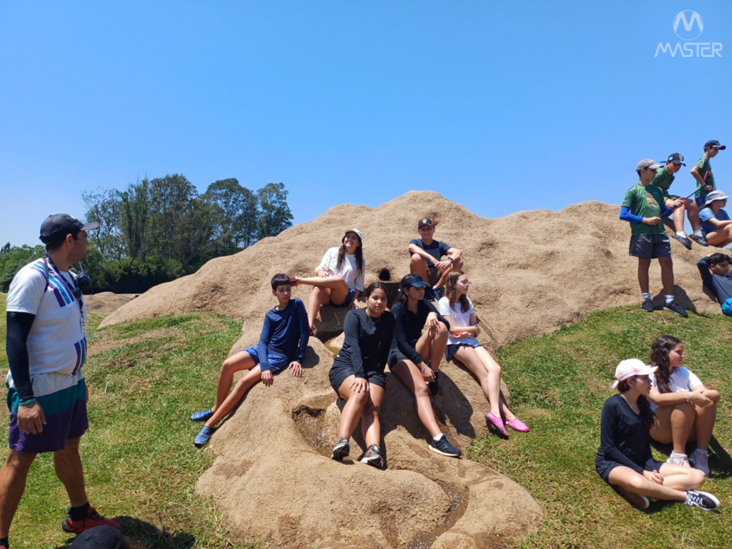 WhatsApp Image 2023-10-12 at 08.32.56 WhatsApp Image 2023-10-12 at 08.32.56