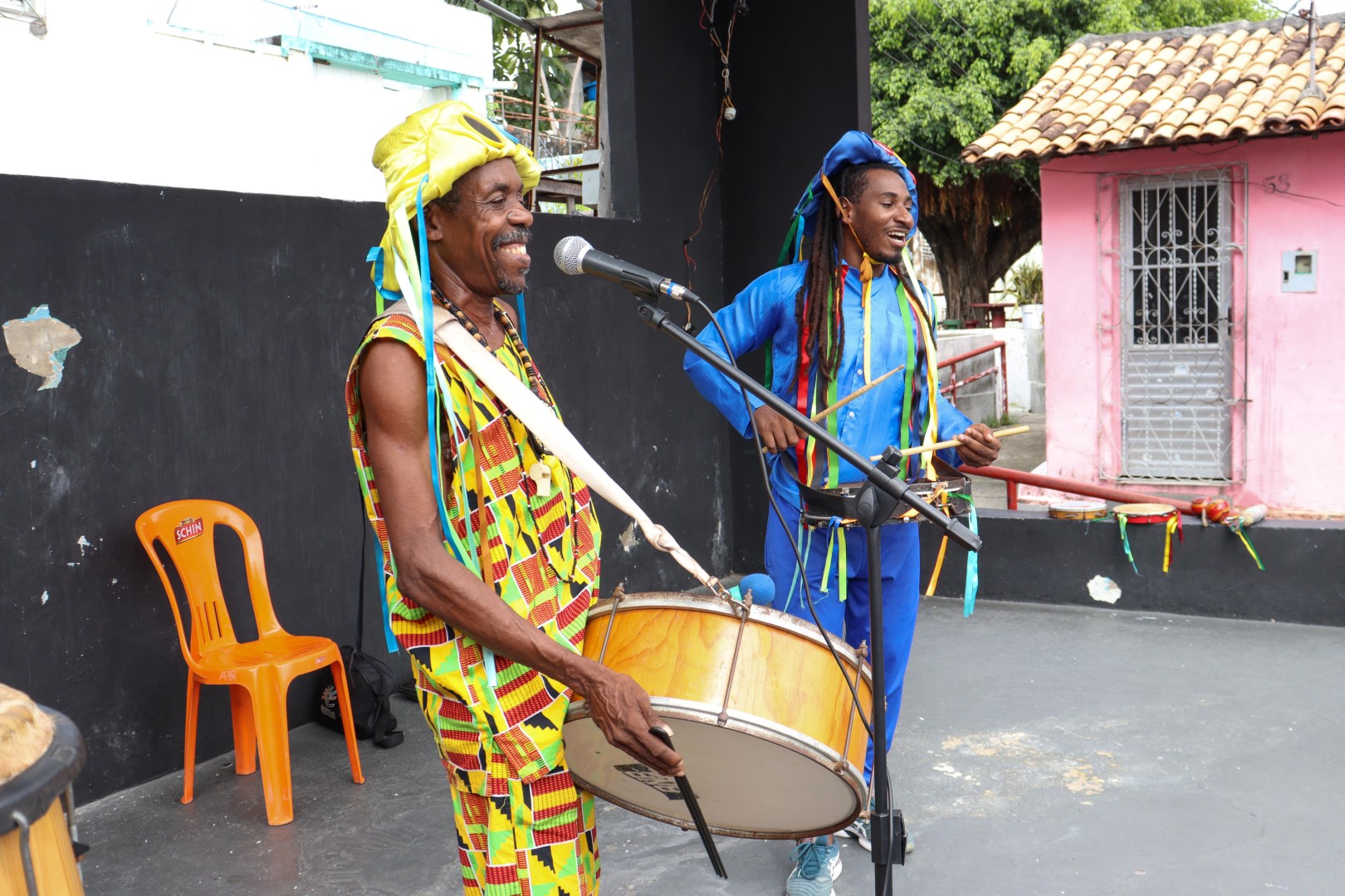 MALOCA (54) MALOCA (54)