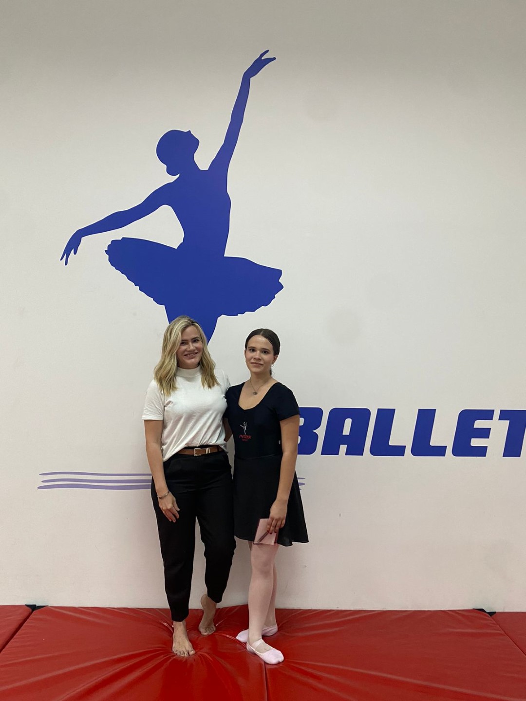 e768de55-4540-4960-ac9b-c00bff876e94 e768de55-4540-4960-ac9b-c00bff876e94