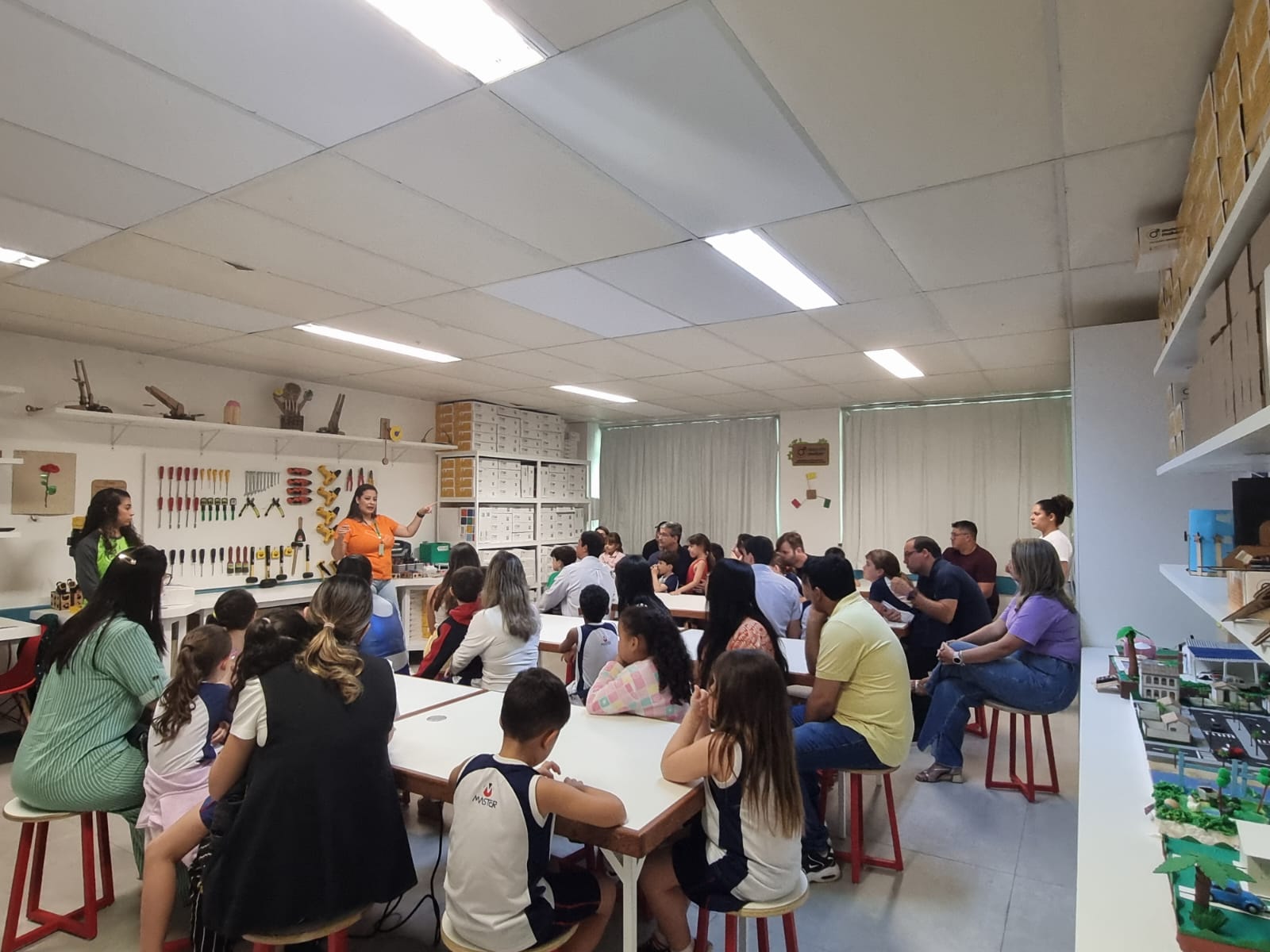 mundo maker (10) mundo maker (10)