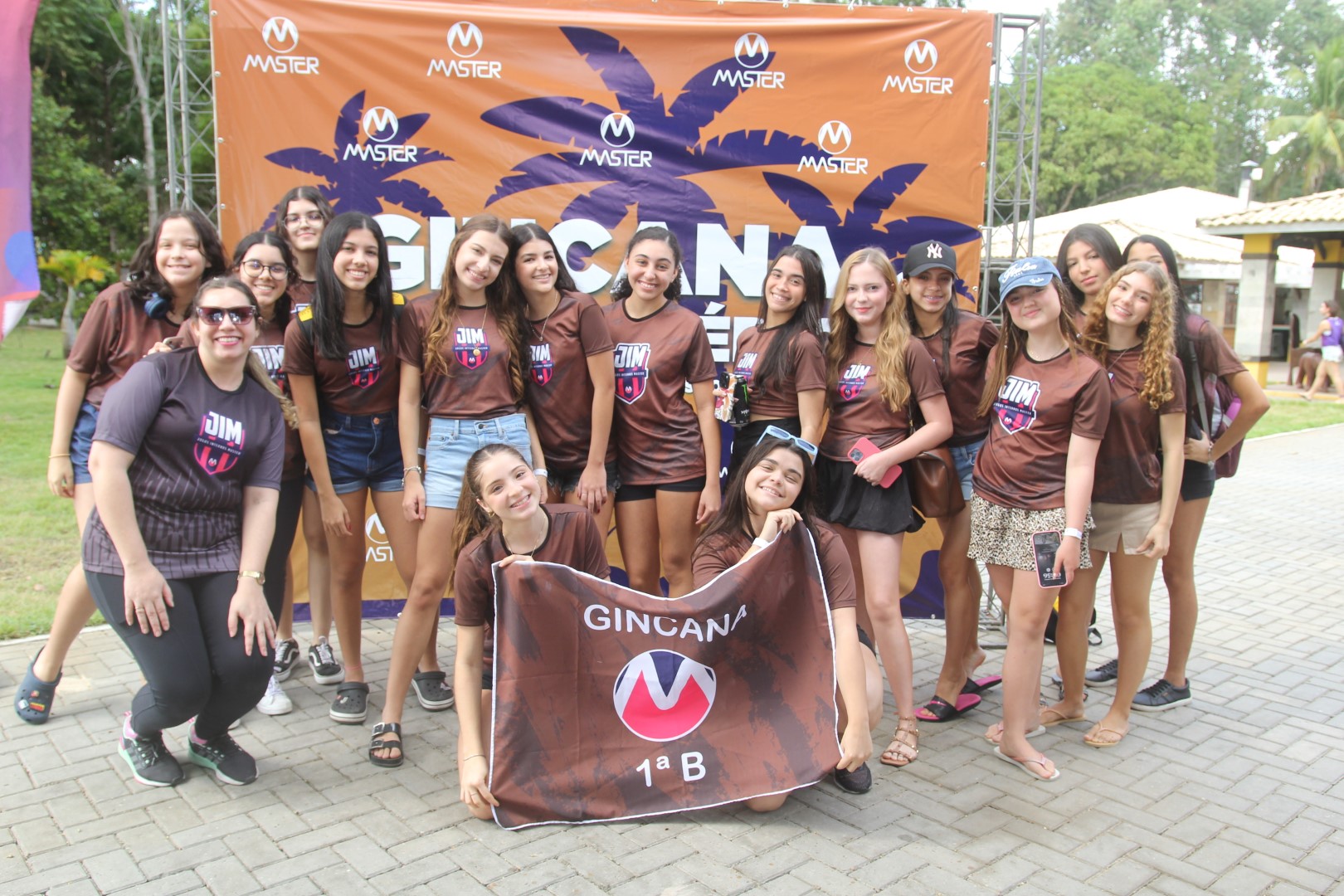 Gincana Ensino Médio_Victor Caldas (1) Gincana Ensino Médio_Victor Caldas (1)