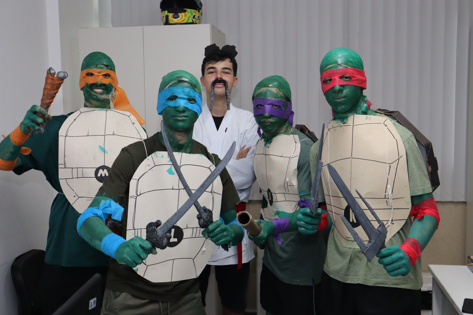 Halloween (2) Halloween (2)