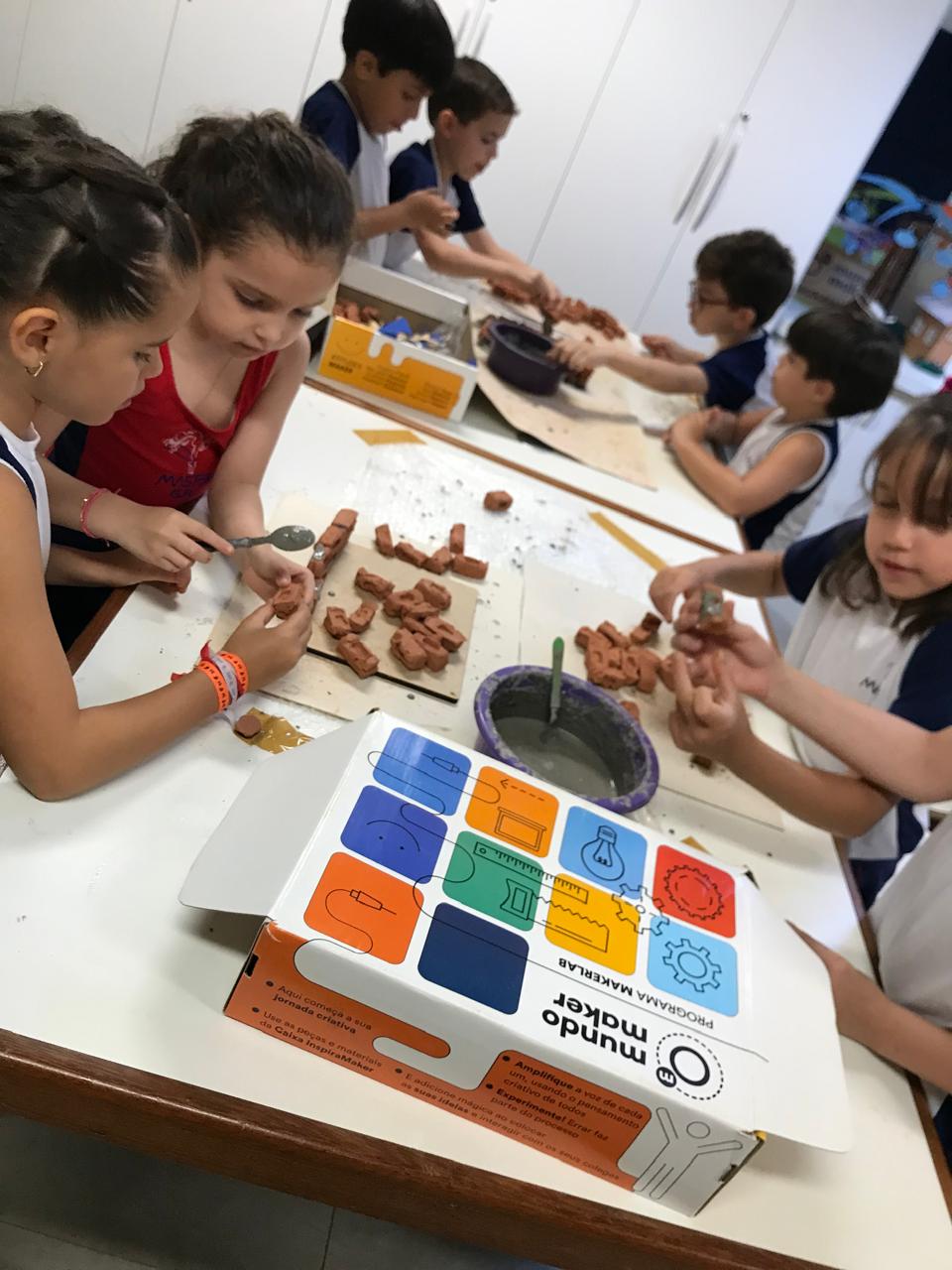 3 porquinhos (10) 3 porquinhos (10)