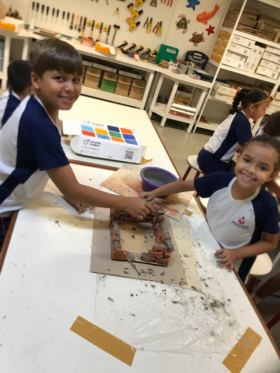 3 porquinhos (18) 3 porquinhos (18)