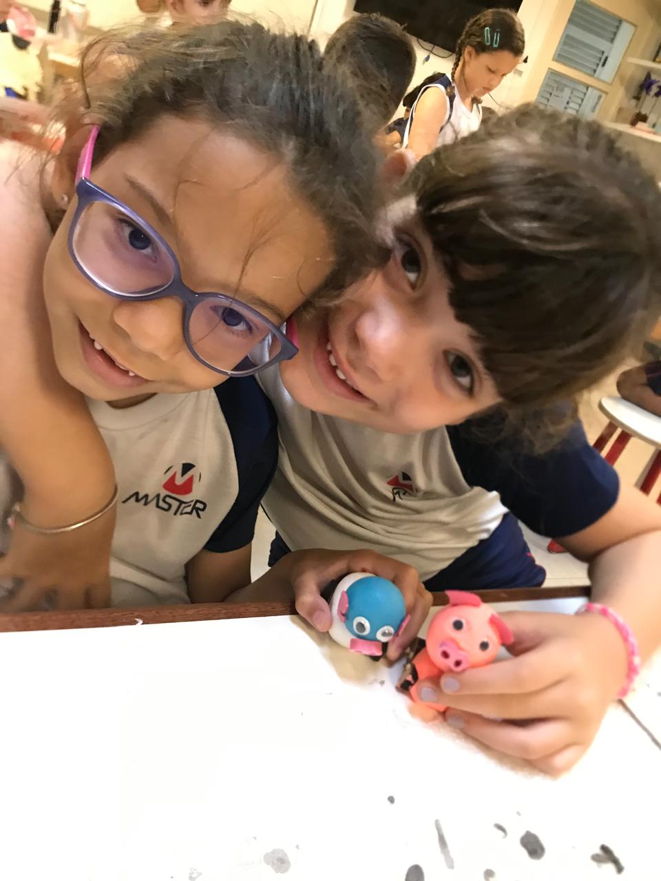 3 porquinhos (2) 3 porquinhos (2)