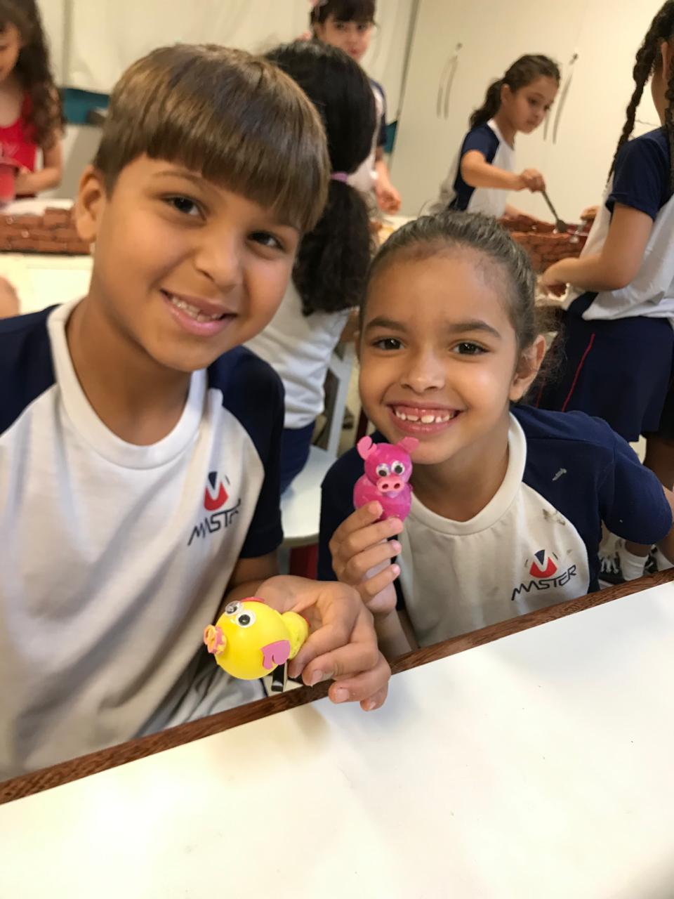 3 porquinhos (20) 3 porquinhos (20)