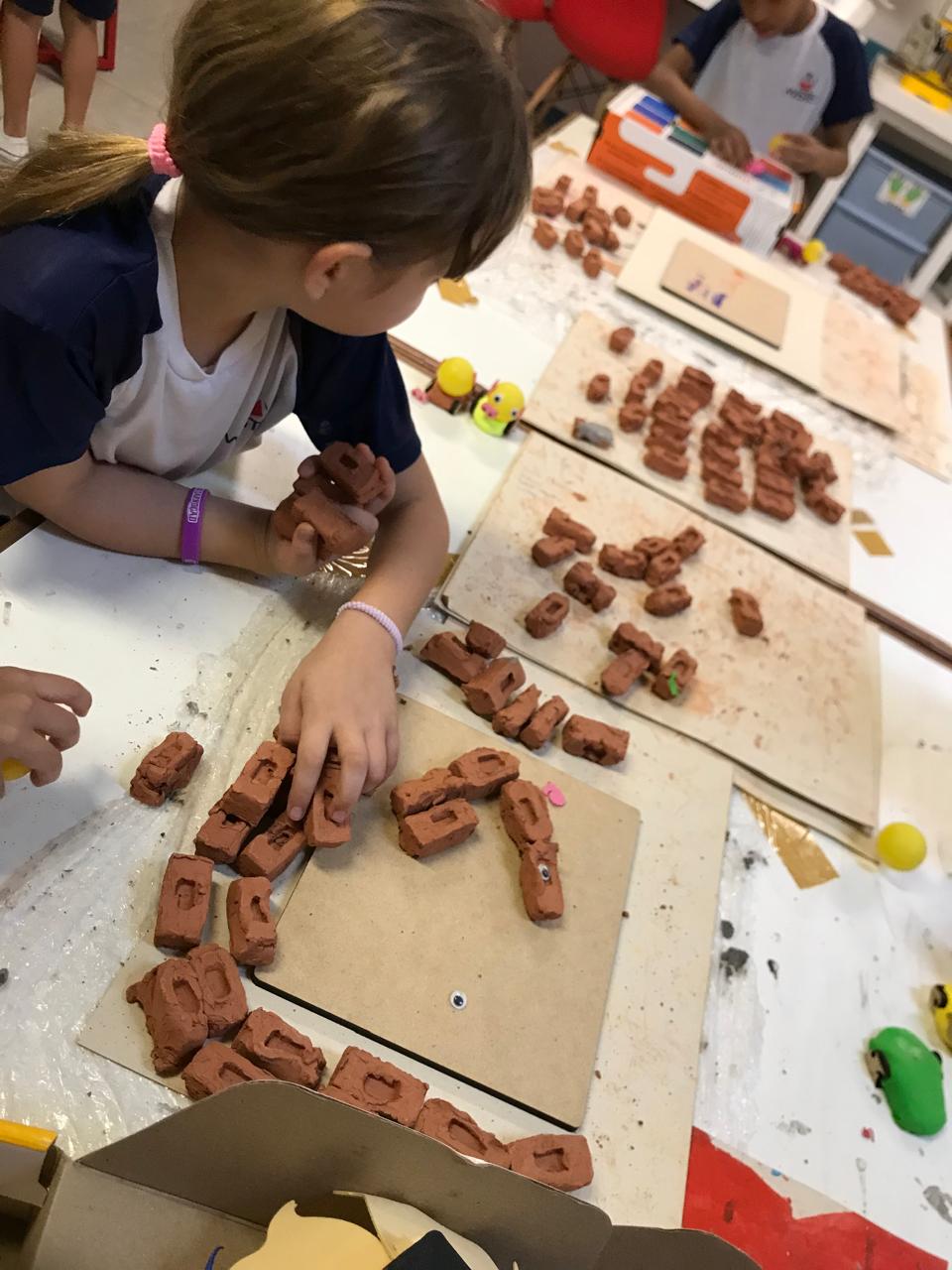 3 porquinhos (7) 3 porquinhos (7)