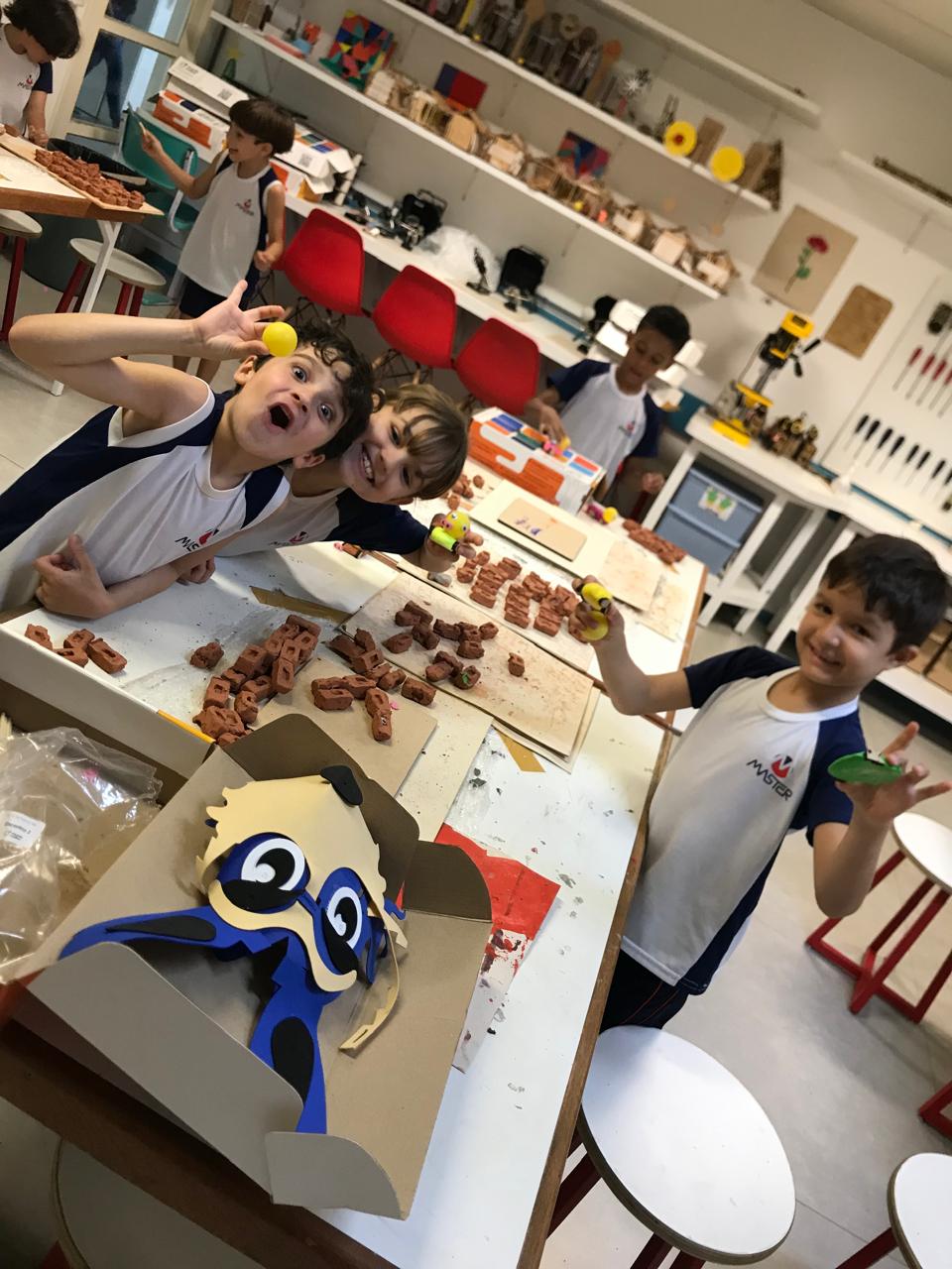 3 porquinhos (8) 3 porquinhos (8)