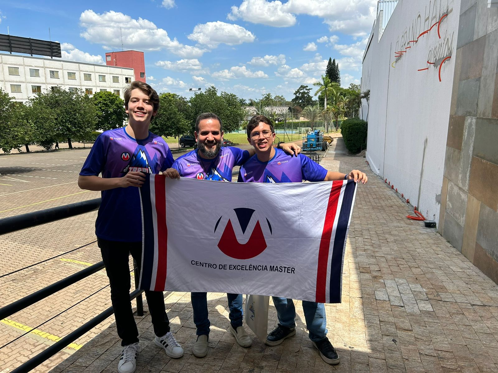 WhatsApp Image 2024-11-28 at 07.41.00