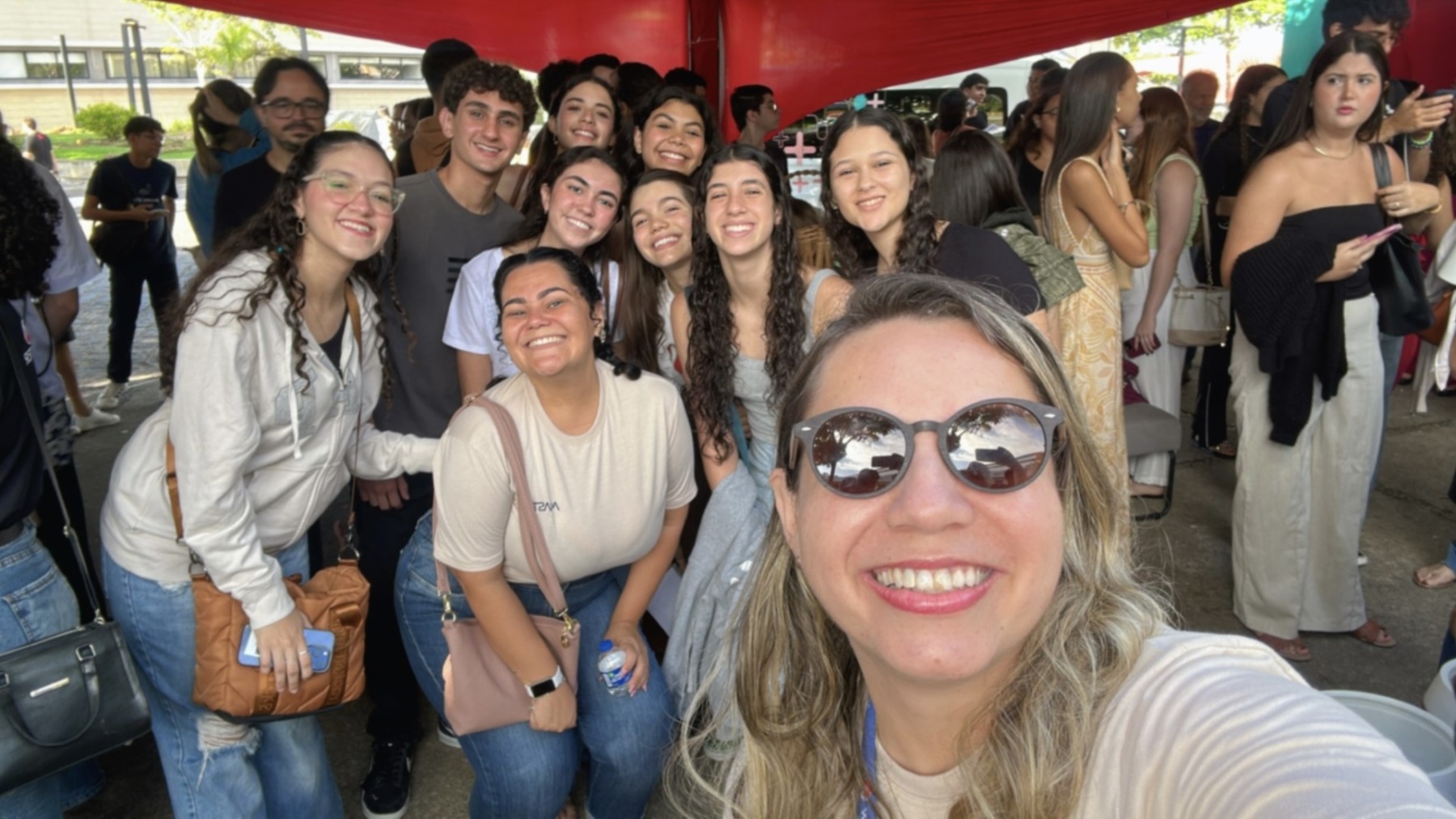 {"eId":"720502649849376","CameraPosition":2}