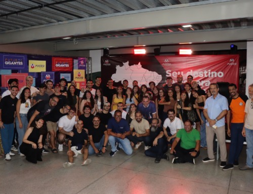 Master celebra aprovações em universidades particulares e realiza festa de comemoração